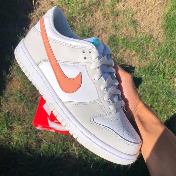 Nike Dunk Low 'Tropical Twist' - Picture 3 of 6